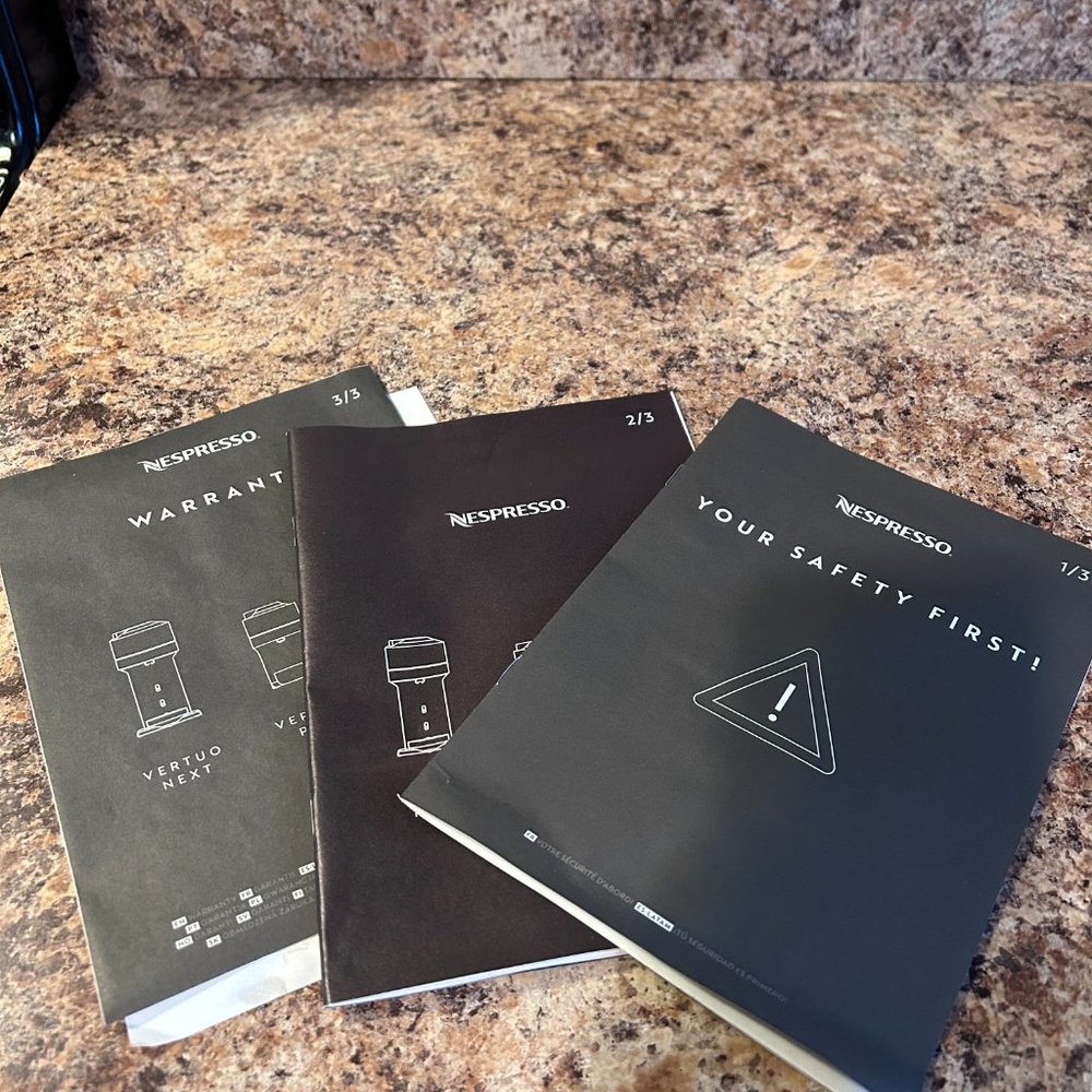 Nespresso Machine - Picture 3 of 10